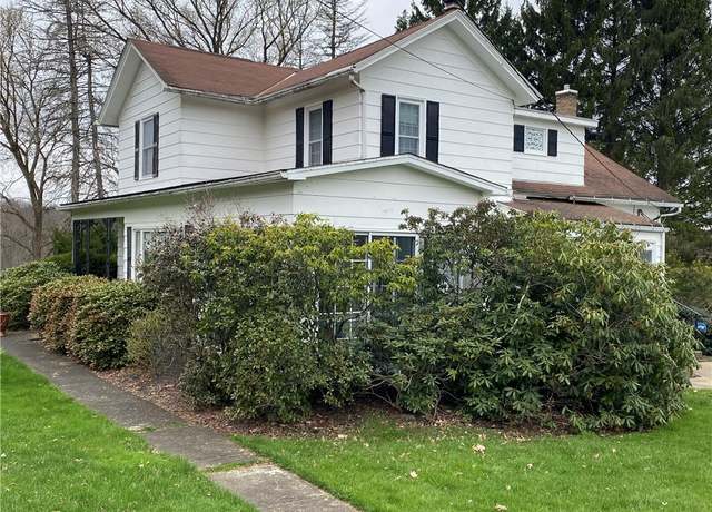 Property at 147 Warren Rd, Sugarcreek Boro, PA 16323, 3 beds, 2 baths