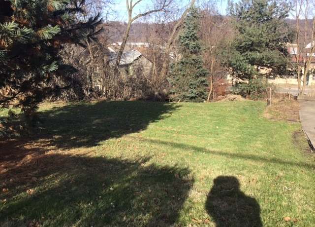 Property at 1411 State St, Coraopolis, PA 15108