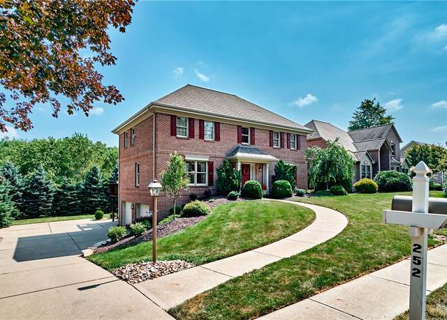 Property at 252 Elmhurst Cir, Cranberry Twp, PA 16066, 4 beds, 3 baths