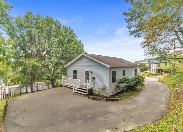 Property at 120 W Catherine St, Somerset Boro, PA 15501, 2 beds, 1 bath