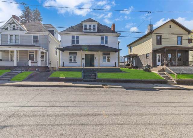 Property at 427 Jackson St, Rochester, PA 15074, 4 beds, 2.5 baths