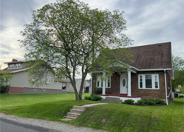 Property at 2405 W Wade St, Hopewell Twp - Bea, PA 15001, 2 beds, 2 baths
