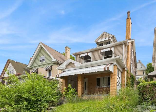 Property at 313 Mckinley St, Knoxville, PA 15210, 3 beds, 2.5 baths