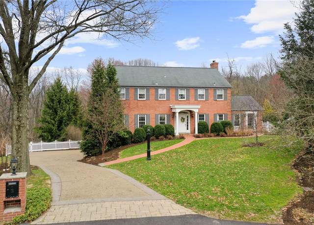 Property at 3 Foxwood Dr, Fox Chapel, PA 15238, 4 beds, 2.5 baths
