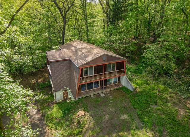 Property at 1445 E Cruikshank Rd, Valencia Boro, PA 16059, 4 beds, 2.5 baths