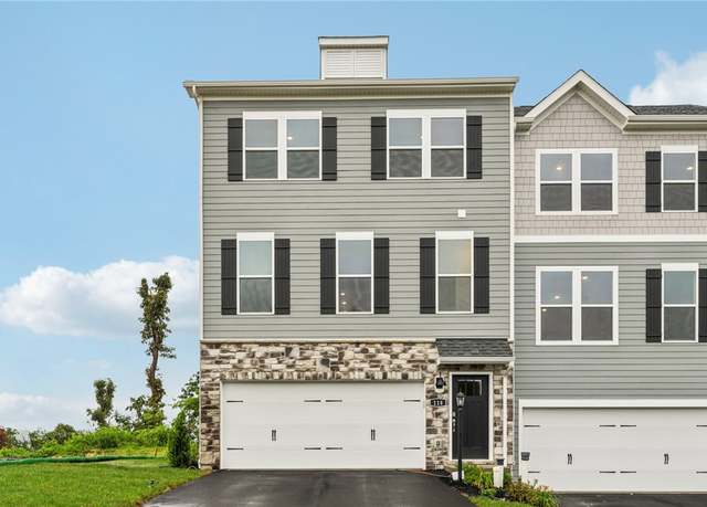Property at 118 River Ridge Dr, Moon/crescent Twp, PA 15108, 3 beds, 2.5 baths