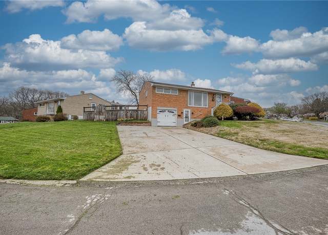 Property at 376 Livingston Rd, West Mifflin, PA 15122, 2 beds, 2 baths