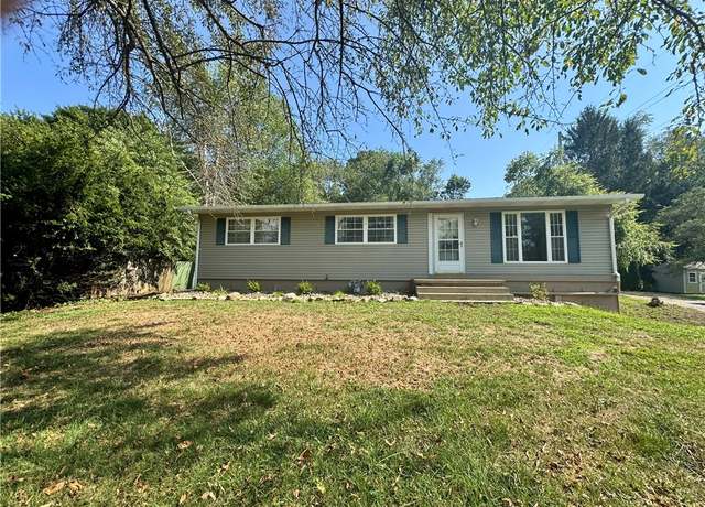 Property at 16 Birch Dr, Hempfield Twp - Mer, PA 16125, 3 beds, 2 baths