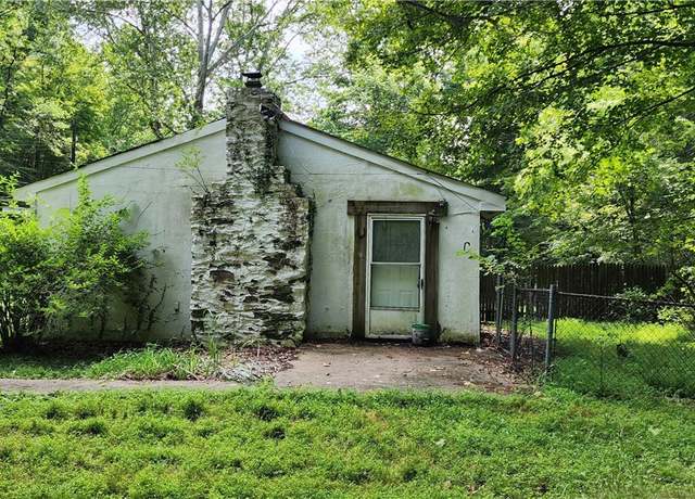 Property at 2345 Pitcairn Rd, Monroeville, PA 15146, 5 beds, 3.5 baths