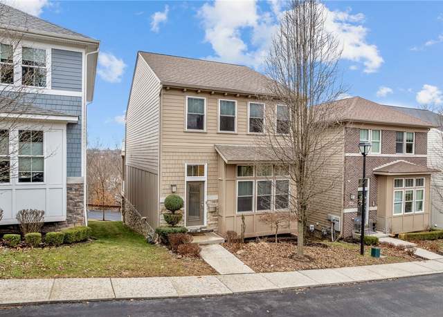 Property at 372 Bradley St, Mt Washington, PA 15211, 3 beds, 3.5 baths
