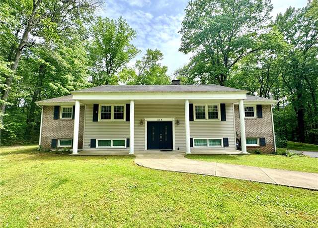 Property at 214 Raptor Cir, Neshannock Twp, PA 16105, 3 beds, 3 baths
