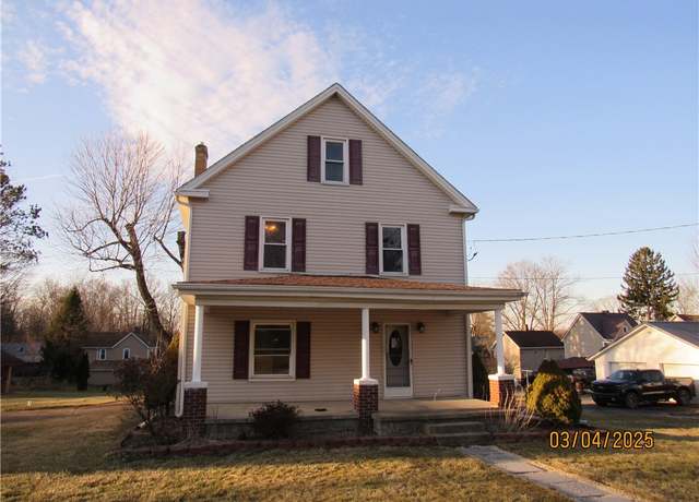 Property at 156 Oak Street Ext, Pulaski Twp - Law, PA 16159, 3 beds, 1.5 baths