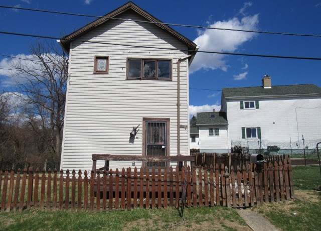 Property at 123 Pearl St, Belle Vernon - Wml, PA 15012, 2 beds, 1 bath