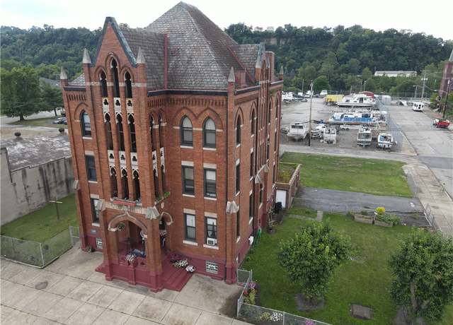 Property at 704 Market St, Mckeesport, PA 15132, 12 beds, 5 baths