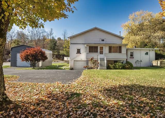 Property at 1694 Dime Rd, Vandergrift Boro - Arm, PA 15690, 3 beds, 1.5 baths