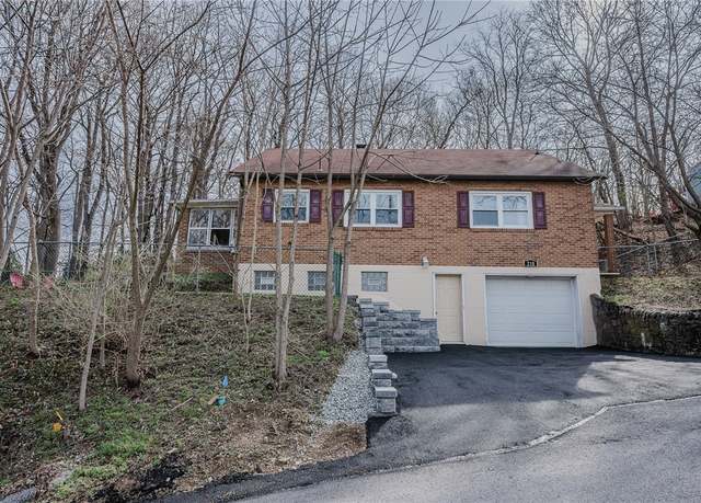 Property at 218 View St, Ferndale Area School District, PA 15902, 3 beds, 1.5 baths