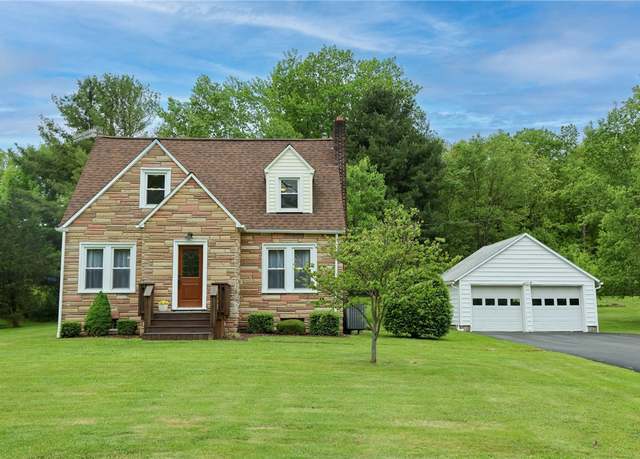Property at 1265 Slippery Rock Rd, Liberty Twp, PA 16057, 3 beds, 2 baths