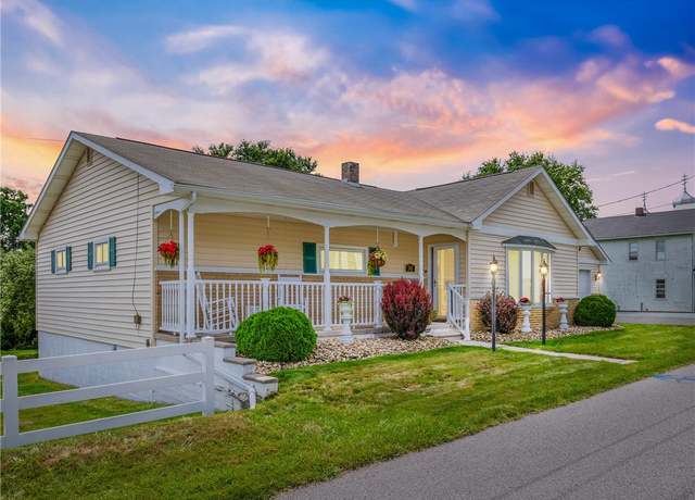Property at 511 Ash St, Central City Borough, PA 15926, 4 beds, 2 baths