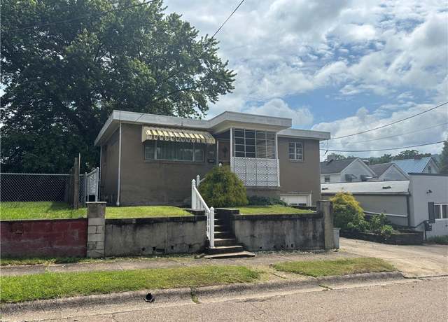 Property at 202 Hoeveler St, Springdale Boro, PA 15144, 2 beds, 2 baths
