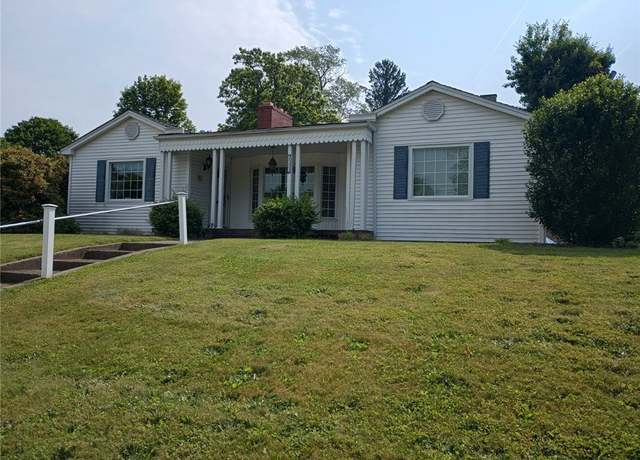 Property at 112 Columbia Ave, Greenville Boro - Mer, PA 16125, 2 beds, 2.5 baths