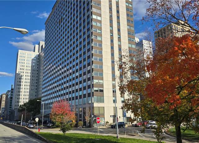 Property at 320 Fort Duquesne Blvd Unit 4A, Downtown Pgh, PA 15222, 1 bed, 1 bath