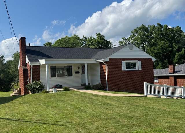 Property at 118 Manchester Dr, Hempfield Twp - Wml, PA 15642, 3 beds, 2 baths