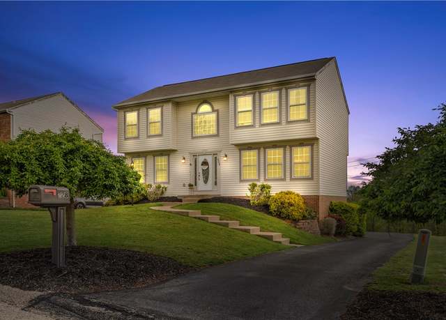 Property at 228 Williamsburg Dr, Elizabeth, PA 15037, 4 beds, 2.5 baths