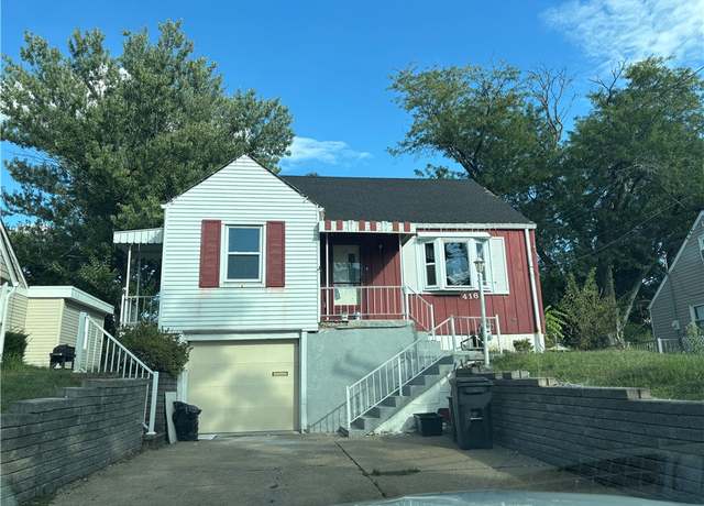 Property at 416 Delano Dr, Pleasant Hills, PA 15236, 3 beds, 1.5 baths