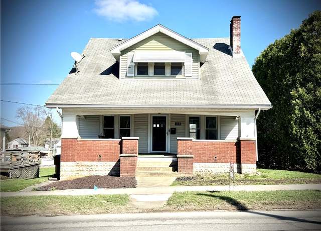 Property at 134 N Market St, New Wilmington Boro, PA 16142, 2 beds, 1.5 baths