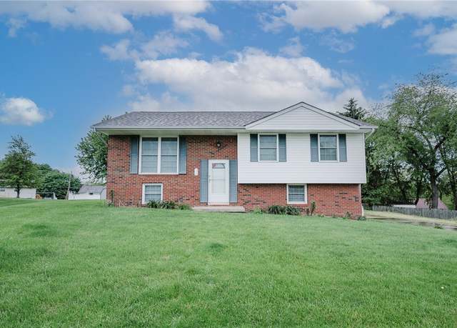 Property at 420 Vista Dr, City Of But Sw, PA 16001, 4 beds, 2 baths