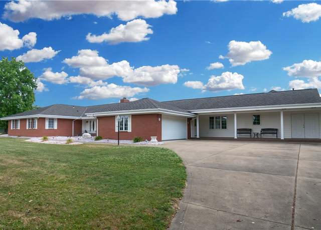 Property at 1490 Olde Stable Ln, Moon/crescent Twp, PA 15108, 3 beds, 4.5 baths