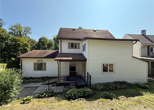 Property at 125 Ayers Ave, Twp Of But Se, PA 16001, 3 beds, 1 bath