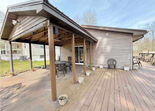 Property at 1806 Graceland Rd, Neshannock Twp, PA 16105, 3 beds, 2 baths