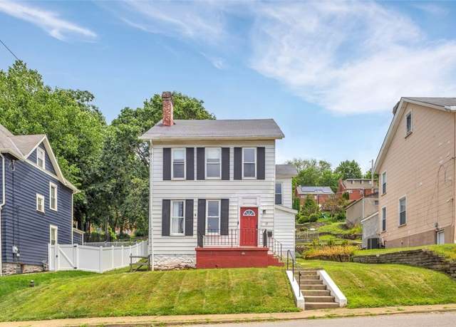 Property at 27 Danvers Ave, Ingram, PA 15205, 4 beds, 2.5 baths