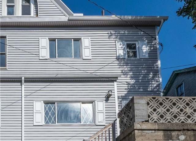 Property at 61 Greenbush St, Mt Washington, PA 15211, 3 beds, 1 bath