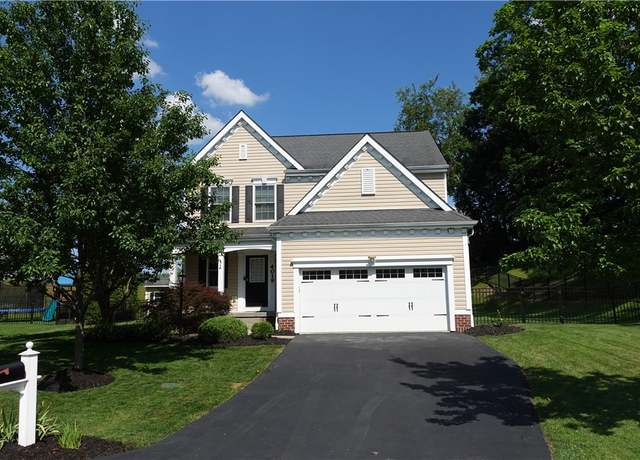 Property at 4019 Winterberry Ct, Cecil, PA 15317, 4 beds, 3 baths