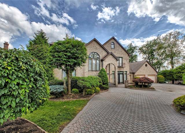 Property at 410 Lorenzo Ln, Hempfield Twp - Wml, PA 15642, 4 beds, 3.5 baths