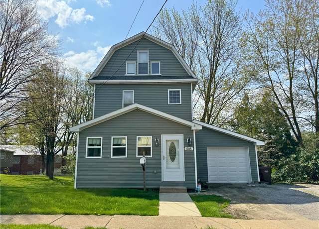 Property at 508 Craig St, Grove City Boro, PA 16127, 4 beds, 1.5 baths