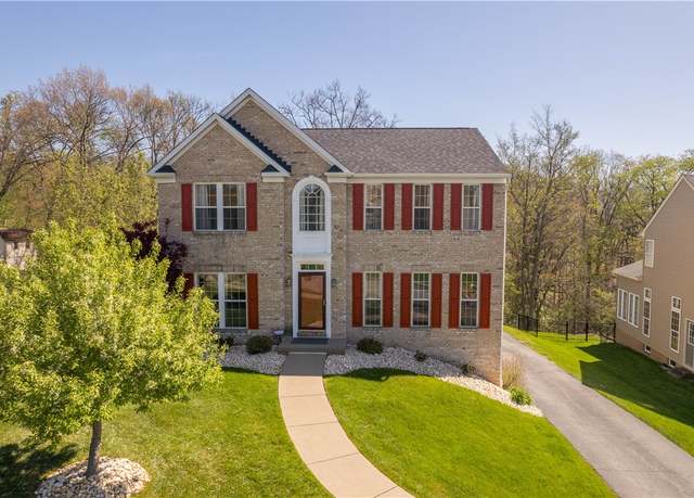 Property at 4014 Turnwood Ln, Moon/crescent Twp, PA 15108, 4 beds, 3.5 baths