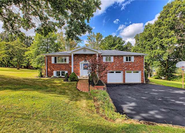Property at 112 Friendship Ln, Hempfield Twp - Wml, PA 15601, 3 beds, 2.5 baths