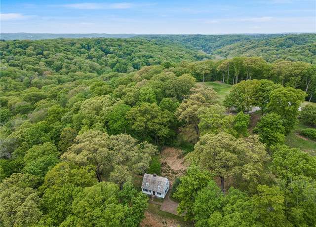 Property at 22-24 Lanes End, Sewickley Heights, PA 15143, 3 beds, 1.5 baths