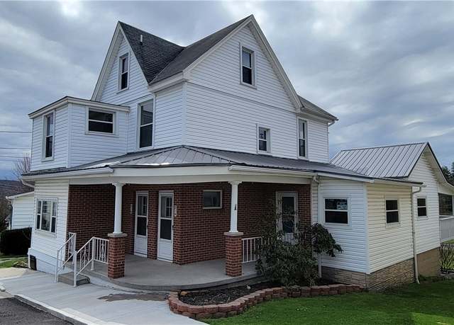 Property at 216 W Main St, Stoystown Boro, PA 15563, 5 beds, 3 baths