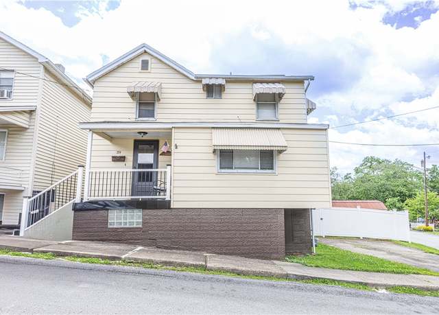 Property at 39 Dunkard Ave, Uniontown, PA 15401, 3 beds, 2.5 baths