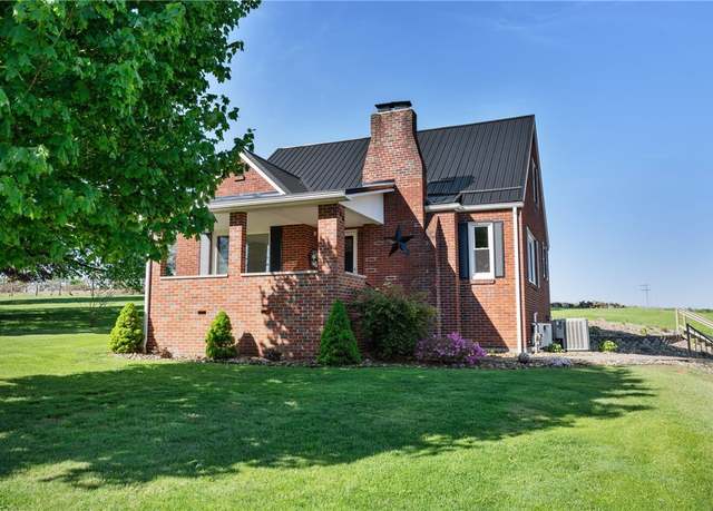 Property at 244 S Rebecca St, Saxonburg Boro, PA 16056, 3 beds, 1.5 baths