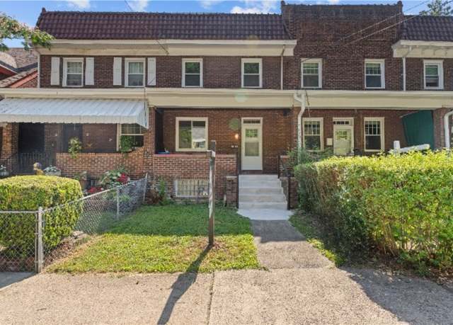 Property at 6526 Jackson St, Highland Park, PA 15206, 3 beds, 1 bath