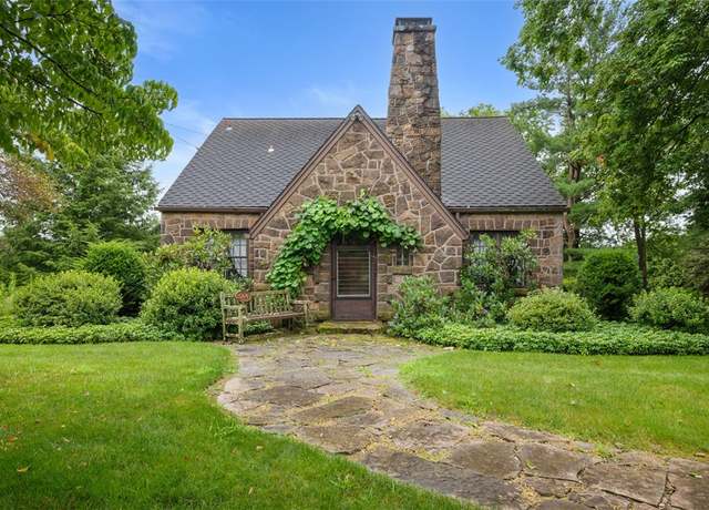 Property at 344 Old Leechburg Rd, Plum Boro, PA 15239, 3 beds, 2.5 baths