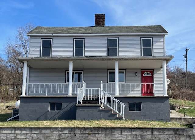 Property at 544 W Penn St, North Union Twp, PA 15456, 3 beds, 2 baths