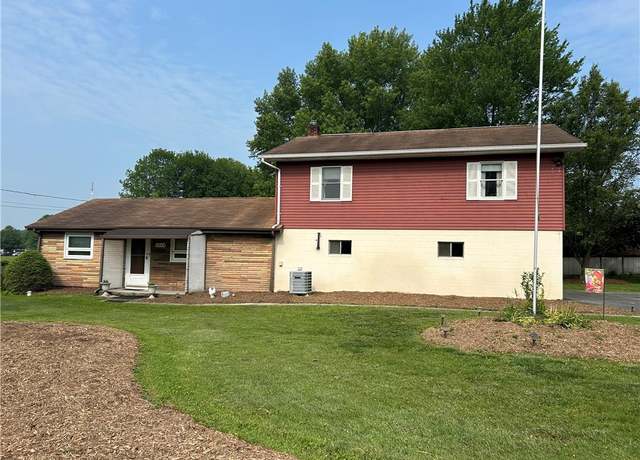 Property at 1214 Ridge Blvd, Dunbar Twp, PA 15425, 3 beds, 1 bath