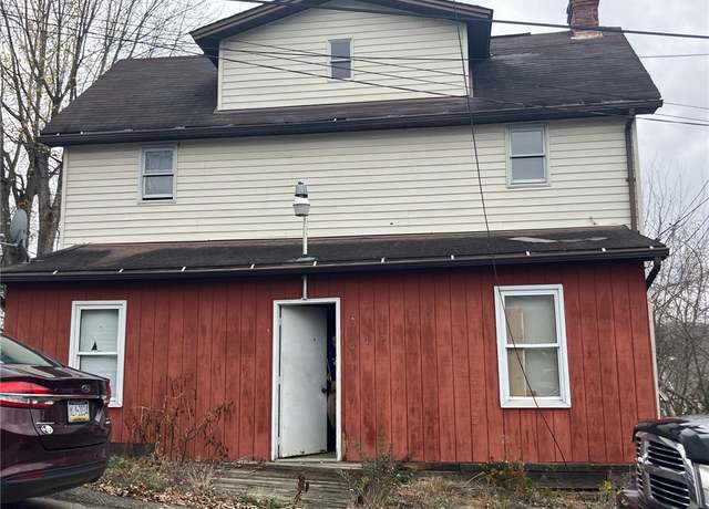 Property at 613 High St, California, PA 15419, 7 beds, 5 baths