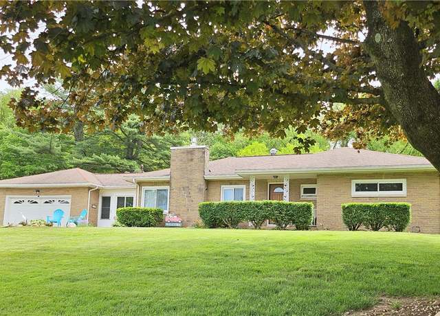 Property at 467 New Castle St, Slippery Rock Boro, PA 16057, 3 beds, 1.5 baths